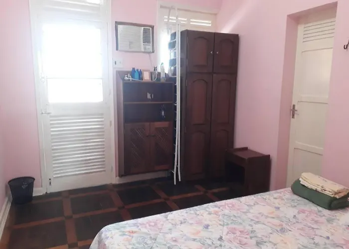 Apartamento De 1 Quarto No Chapeu Virado