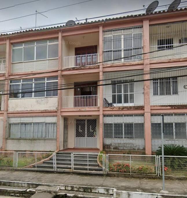 De 1 No Chapeu Virado Apartment *